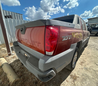 Fog Light Passenger Side 2002 - 2006 Chevrolet Avalanche