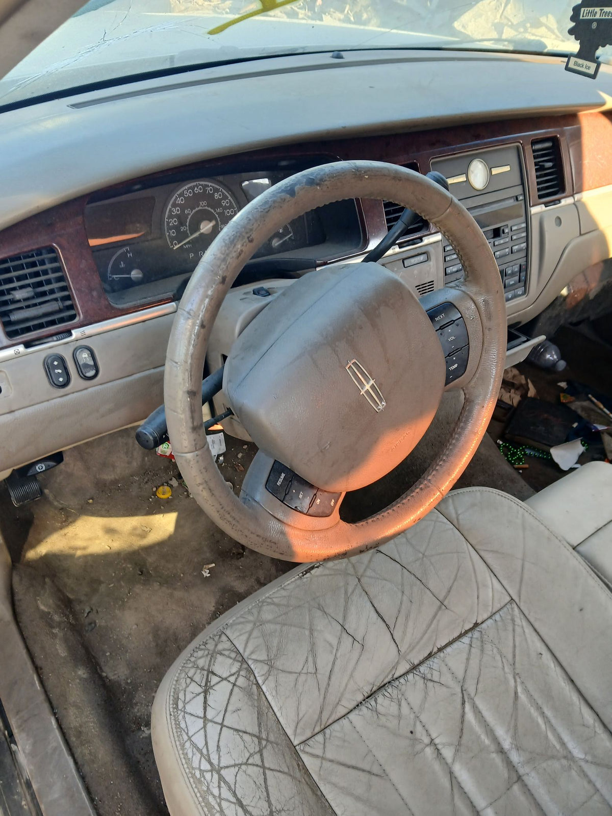 B-Pillar Trim Panel Passenger Side 1998 - 2011 Lincoln Town Car