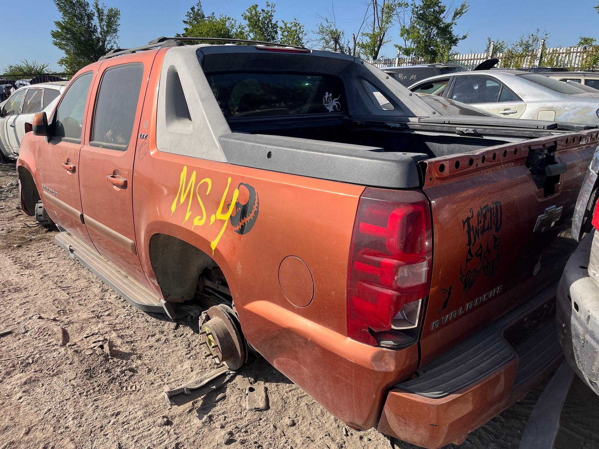 Door Interior Handle Rear Passenger Side 2007 - 2013 Chevrolet Avalanche