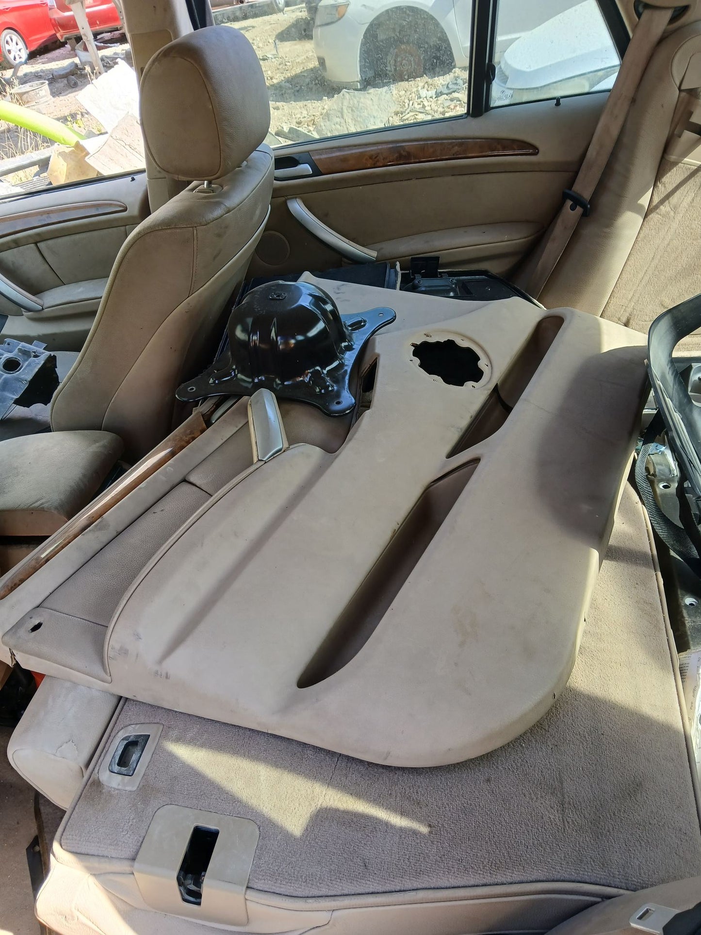 Tailgate Lower 2000 - 2006 BMW X5
