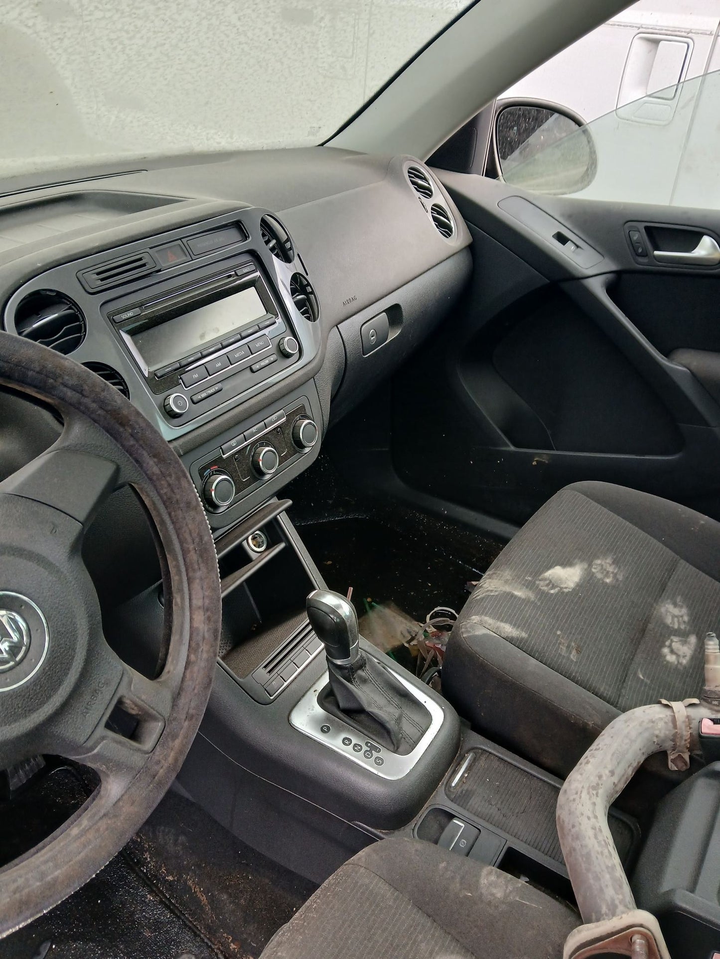 B-Pillar Trim Panel Passenger Side 2009 - 2017 Volkswagen Tiguan