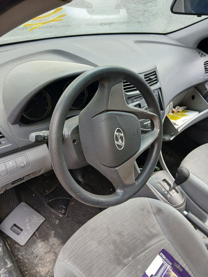 Door Window Glass Front Passenger Side 2012 - 2017 Hyundai Accent