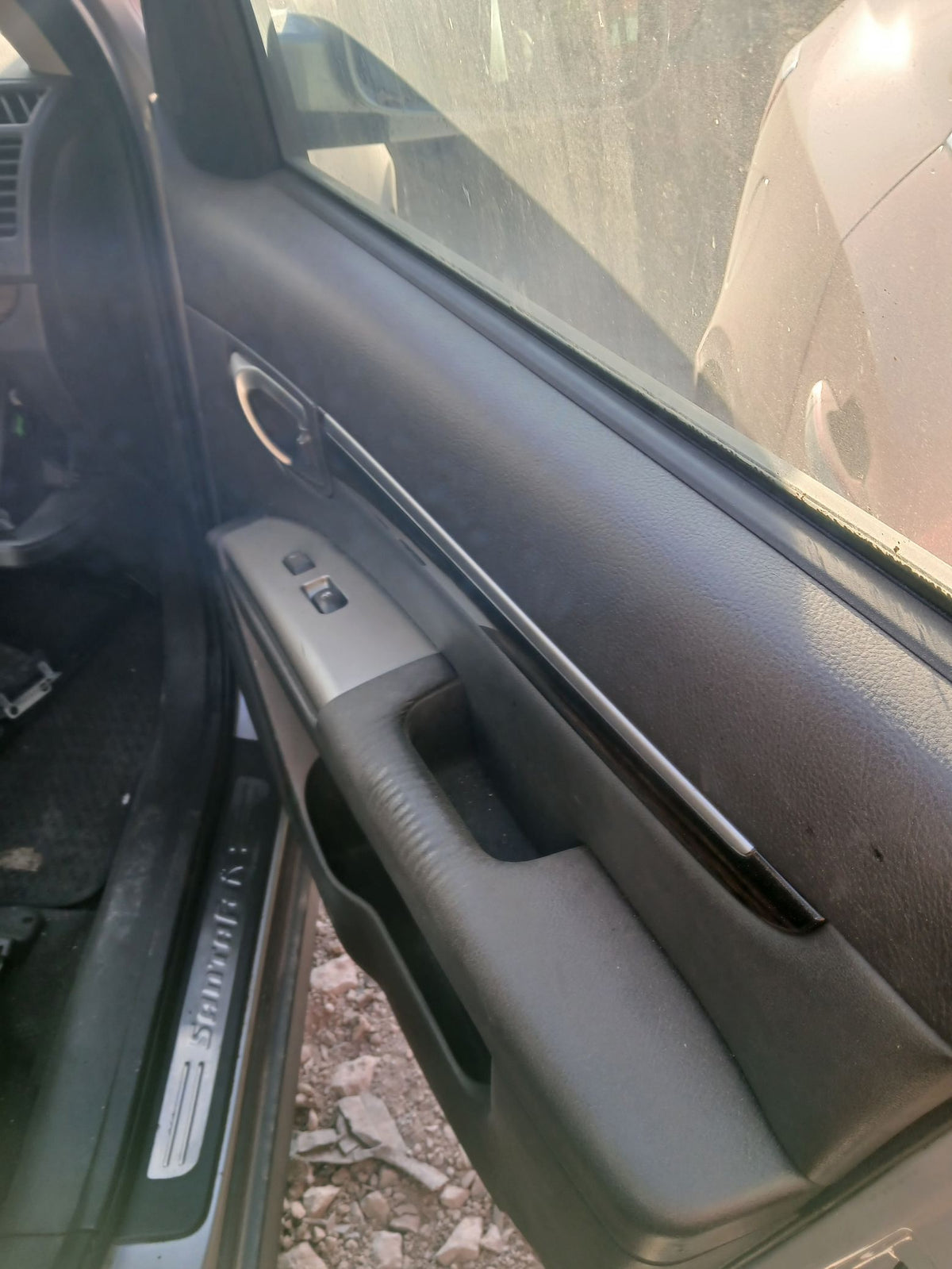 Door Trim Panel Rear Passenger Side 2007 - 2012 Hyundai Santa Fe