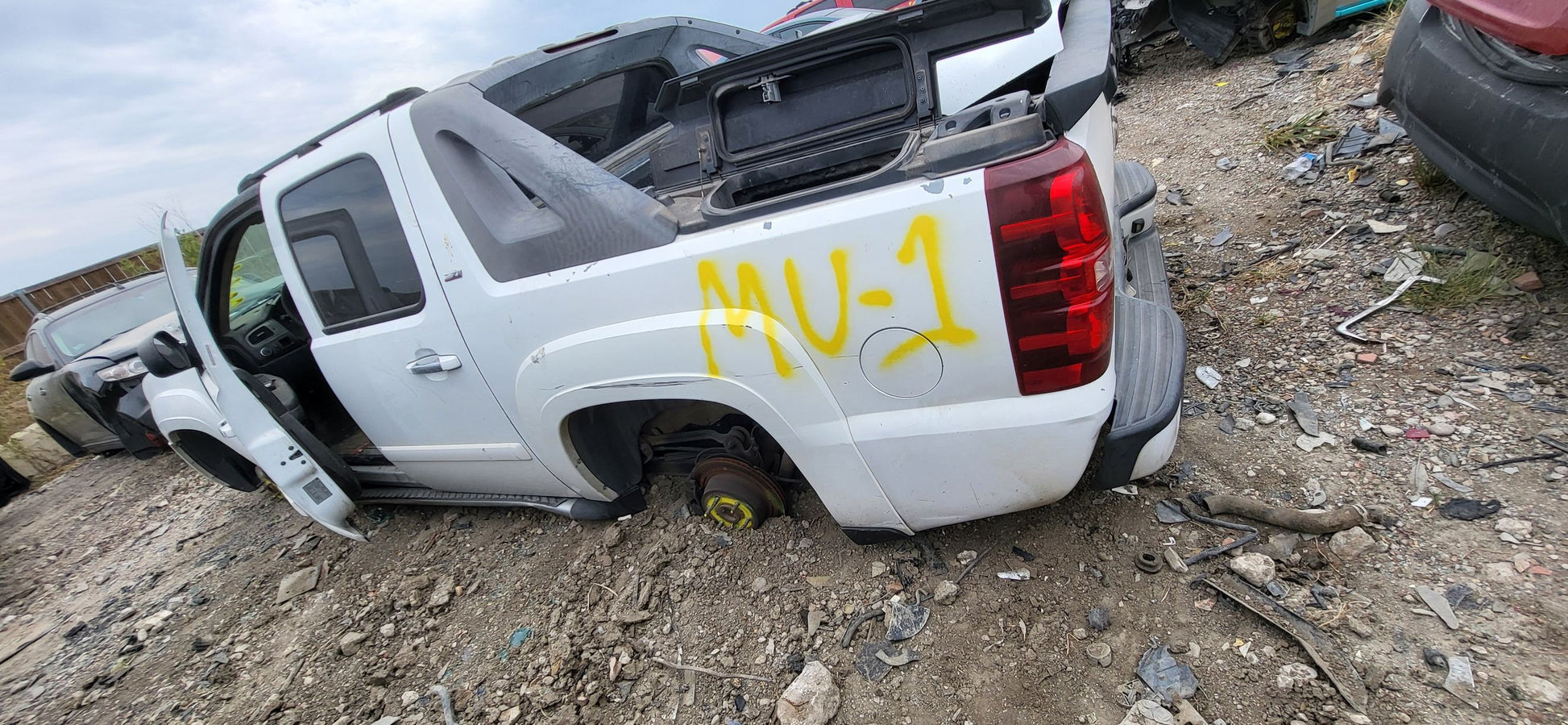 Fender Flare Front Passenger Side 2007 - 2013 Chevrolet Avalanche