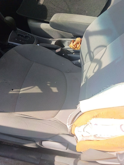 Door Interior Handle Front Passenger Side 2012 - 2017 Hyundai Accent