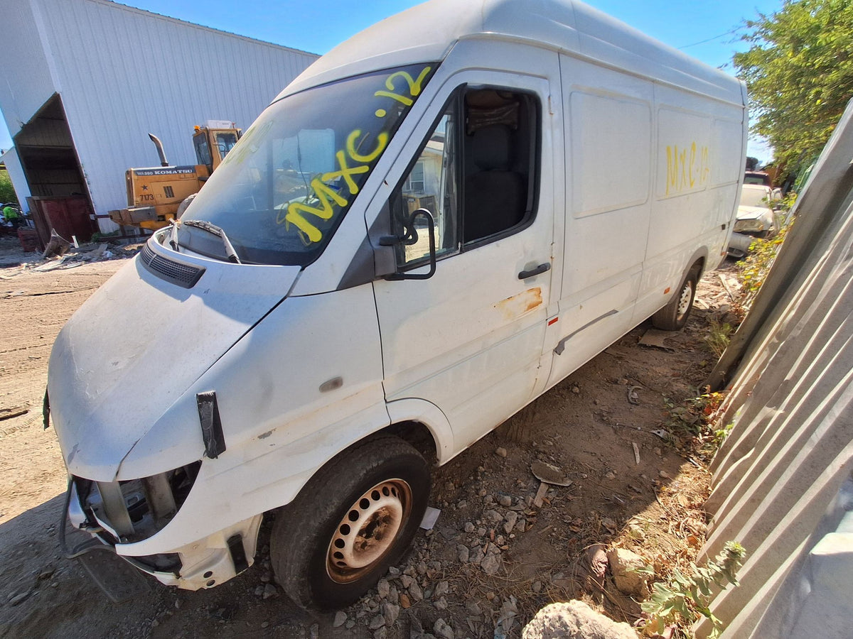 Fender Front Driver Side 2003 - 2006 Dodge Sprinter