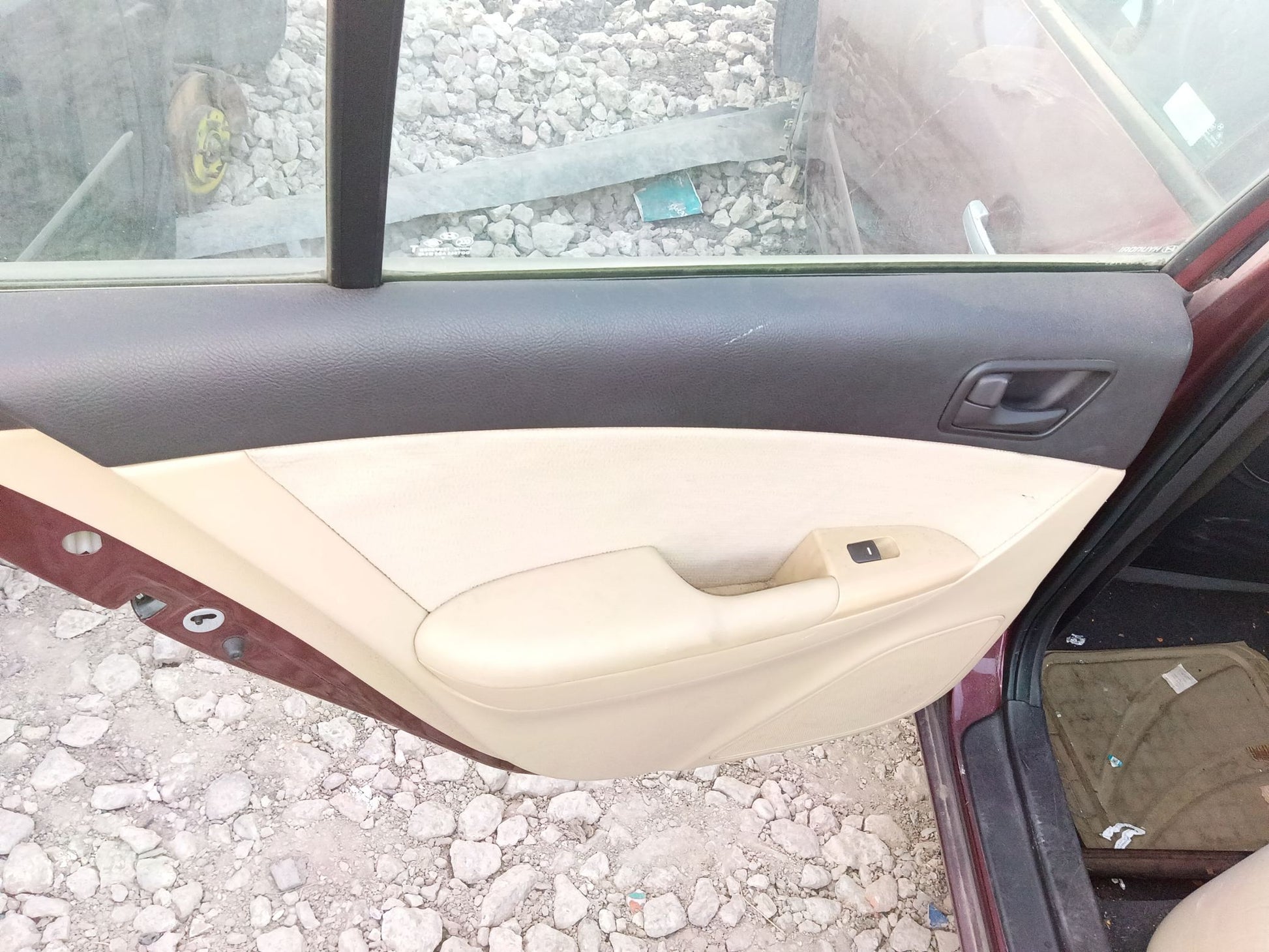 Fuse Box Underhood 2006 - 2010 Hyundai Sonata
