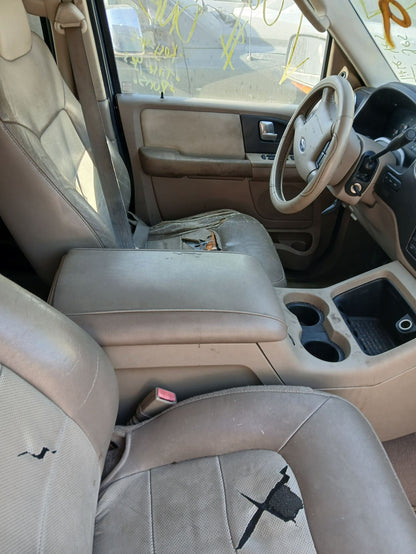 Steering Knuckle Front Driver Side 2003 - 2006 Ford Expedition