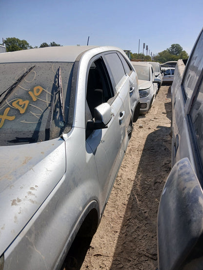 C-Pillar Trim Panel Passenger Side 2011 - 2015 Kia Sorento