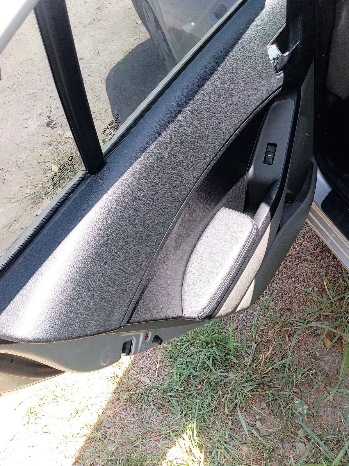 Door Interior Handle Rear Driver Side 2014 - 2018 Kia Forte