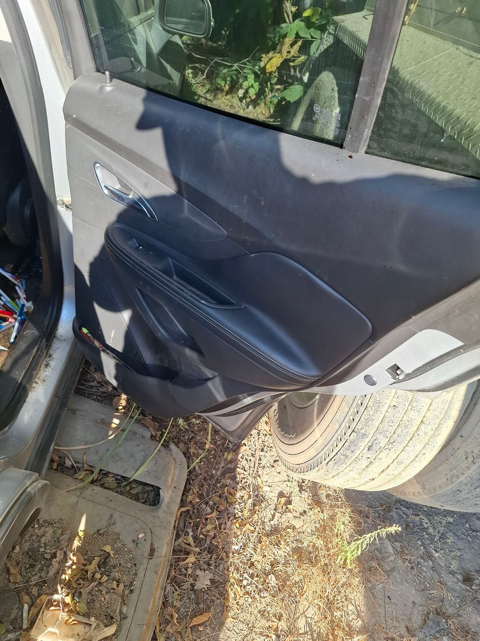 Door Window Glass Rear Driver Side 2013 - 2022 Buick Encore