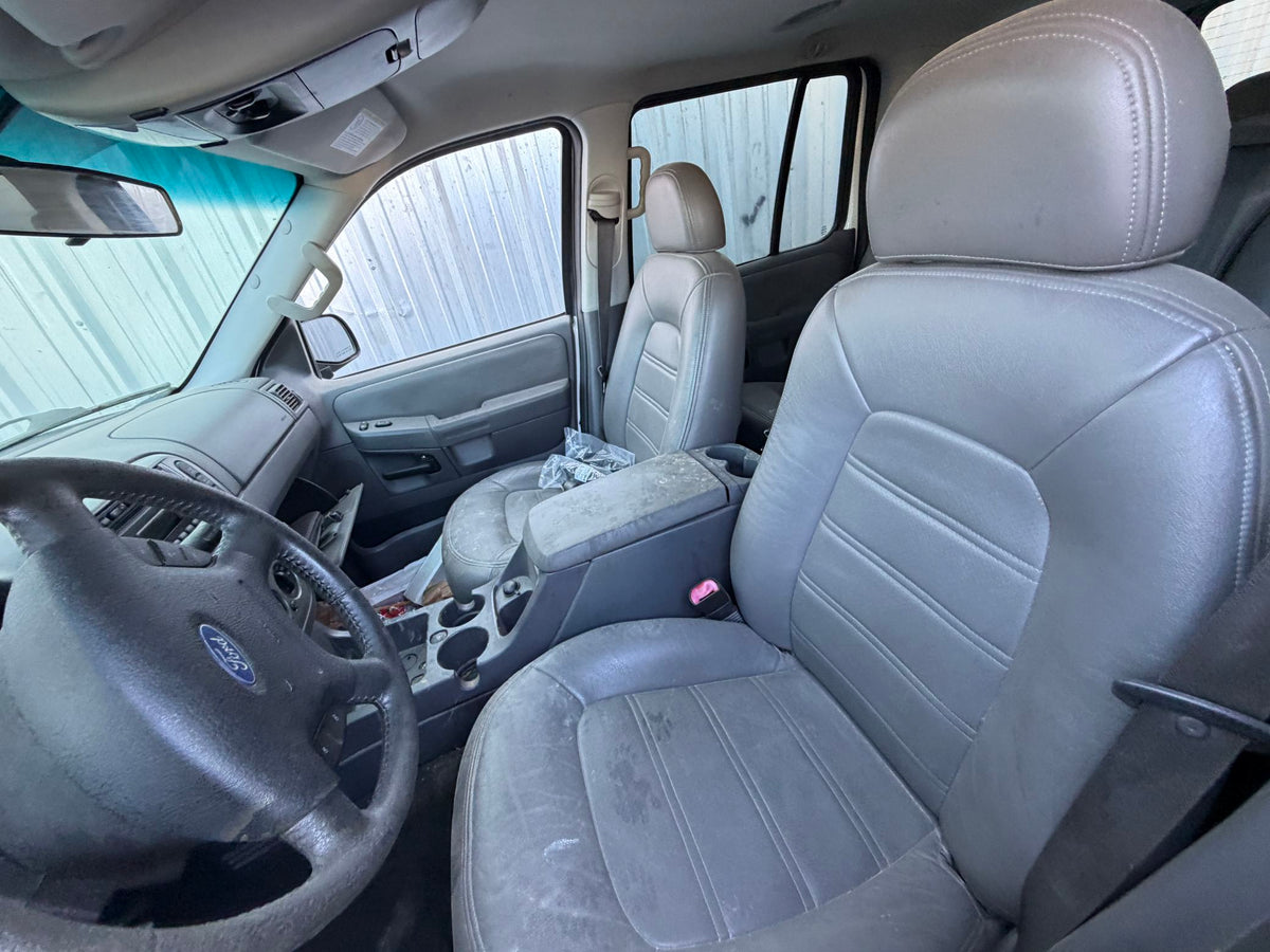 Seat Belt Rear Center 2002 - 2005 Ford Explorer