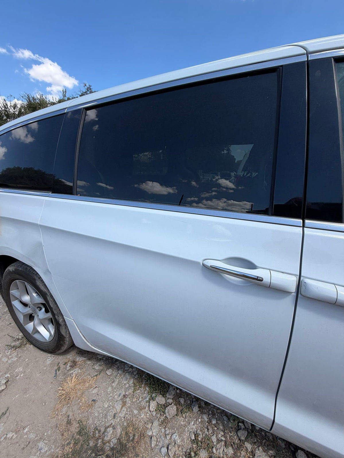 Exterior Door Handle Sliding Door Passenger Side 2017 - 2027 Chrysler Pacifica