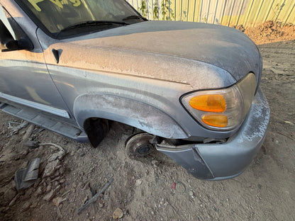 Headlight Passenger Side 2001 - 2007 Toyota Sequoia