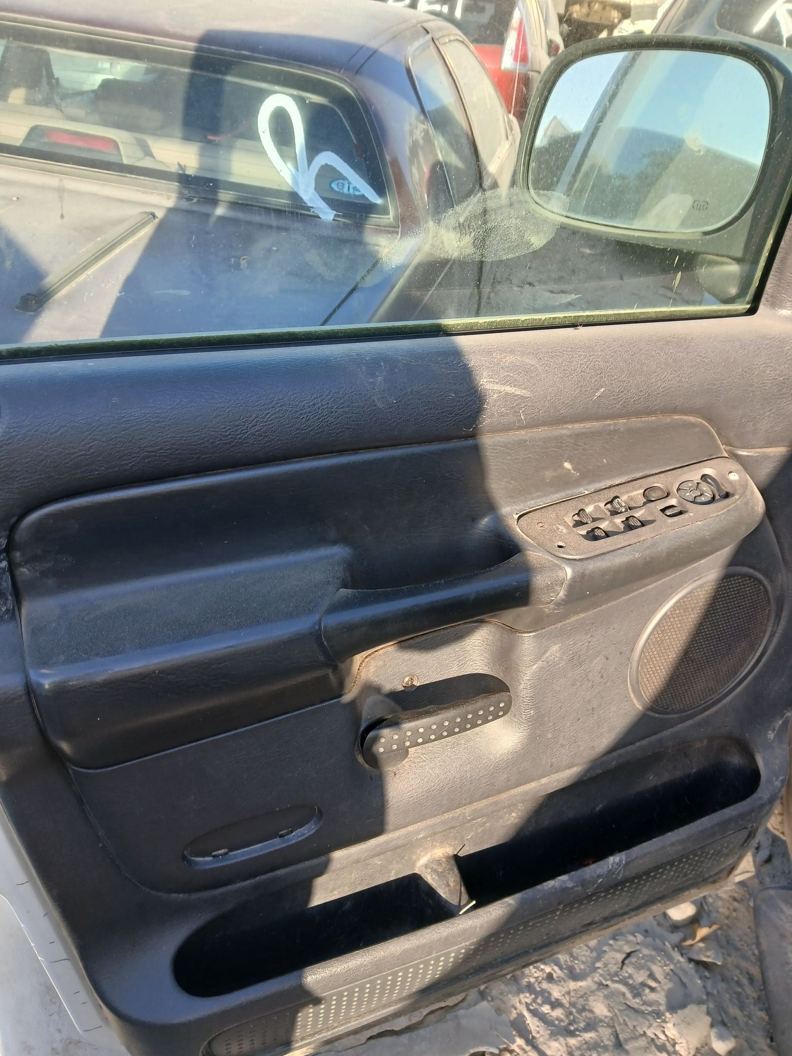 Exterior Door Handle Front Driver Side 2002 - 2008 Dodge Ram 1500