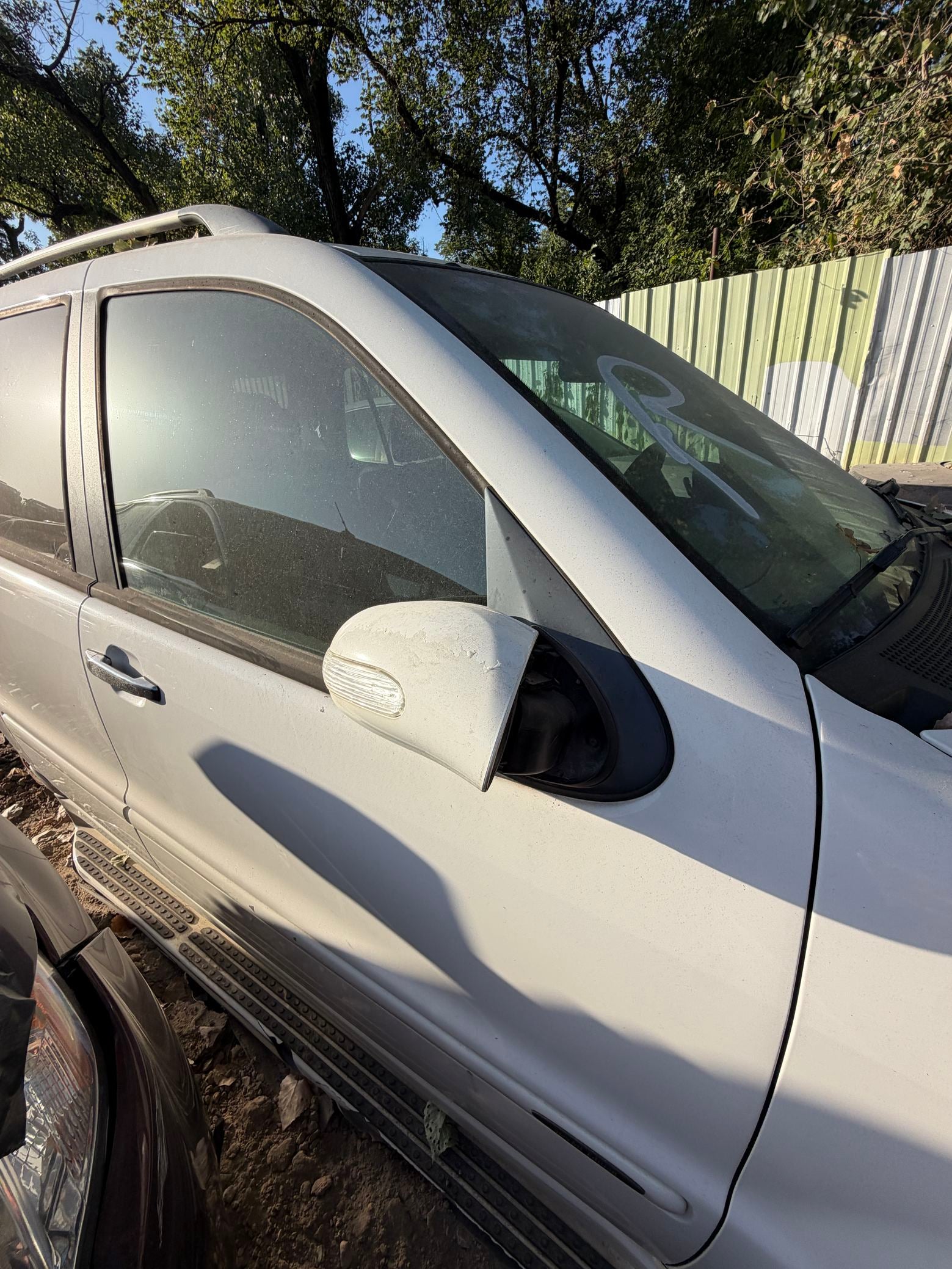 Exterior Door Handle Front Driver Side 1998 - 2005 Mercedes-Benz M-Class