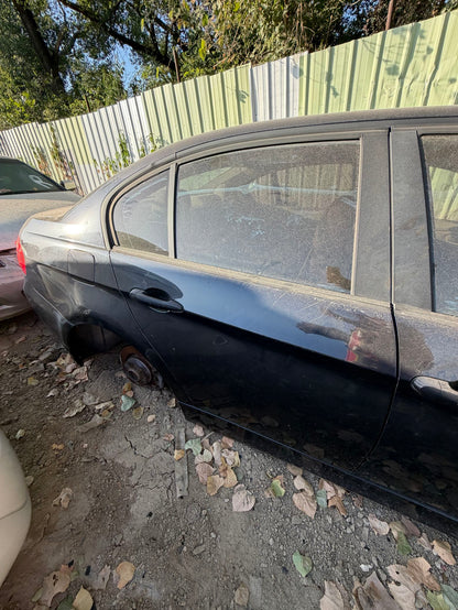 Door Panel Front Driver Side 2006 - 2011 BMW 3 Series