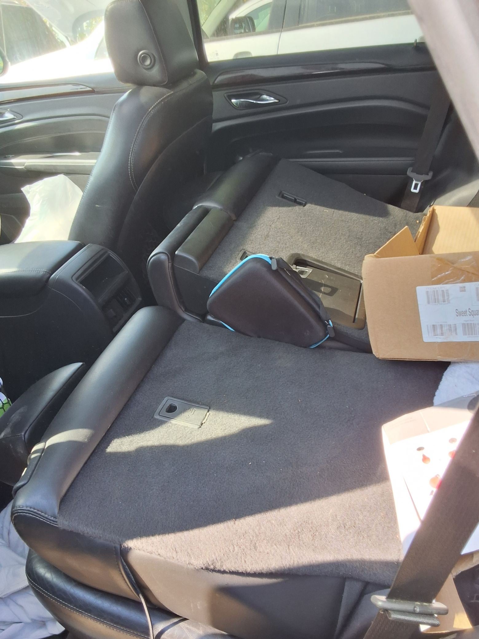 Knuckle Hub Front Driver Side 2010 - 2016 Cadillac SRX