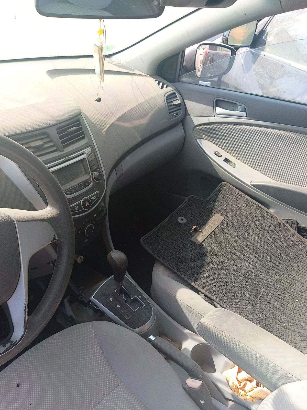 Door Window Glass Front Driver Side 2012 - 2017 Hyundai Accent