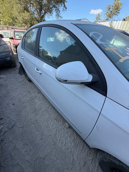 Door Window Glass Front Driver Side 2006 - 2010 Volkswagen Passat