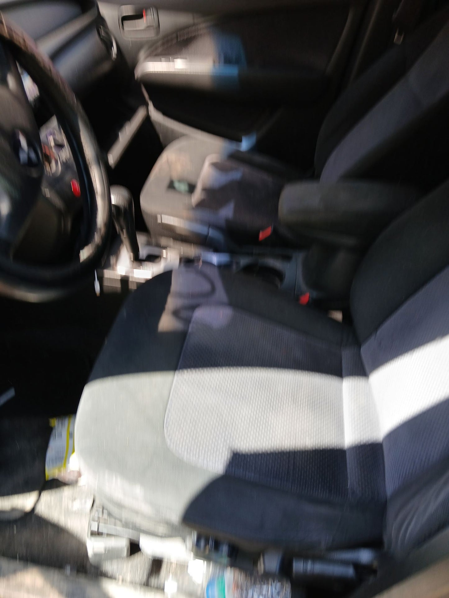 C-Pillar Trim Panel Passenger Side 2003 - 2006 Mitsubishi Outlander