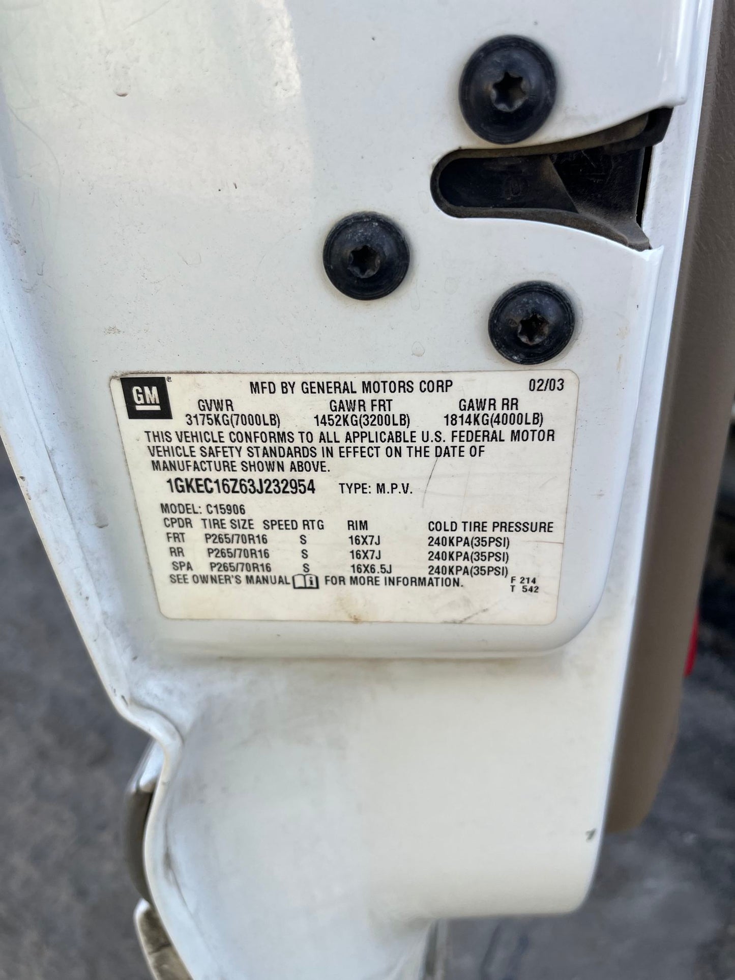 Door Handle Exterior Front Driver Side 2000 - 2006 GMC Yukon
