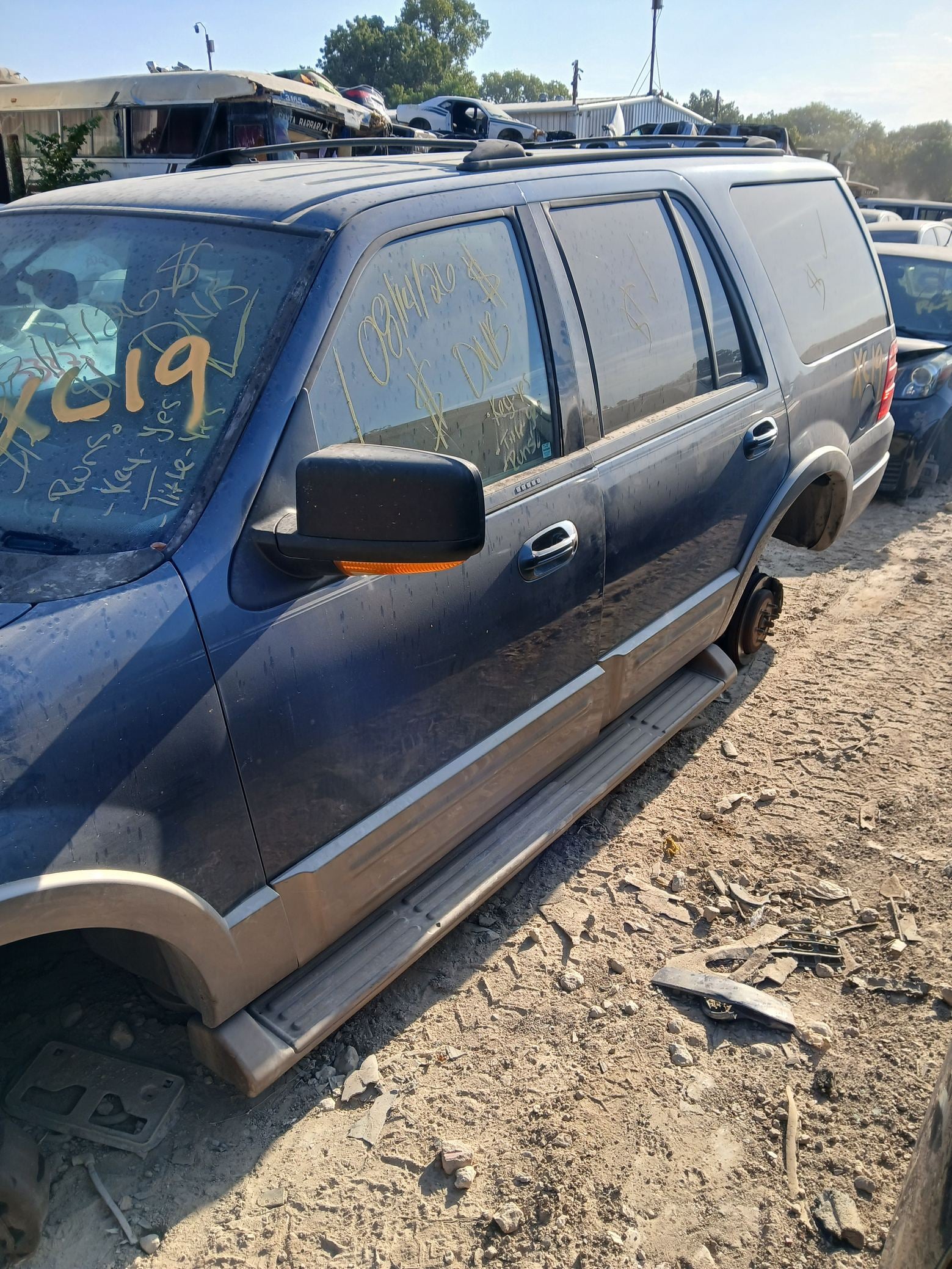 Exterior Door Handle Front Driver Side 2003 - 2006 Ford Expedition