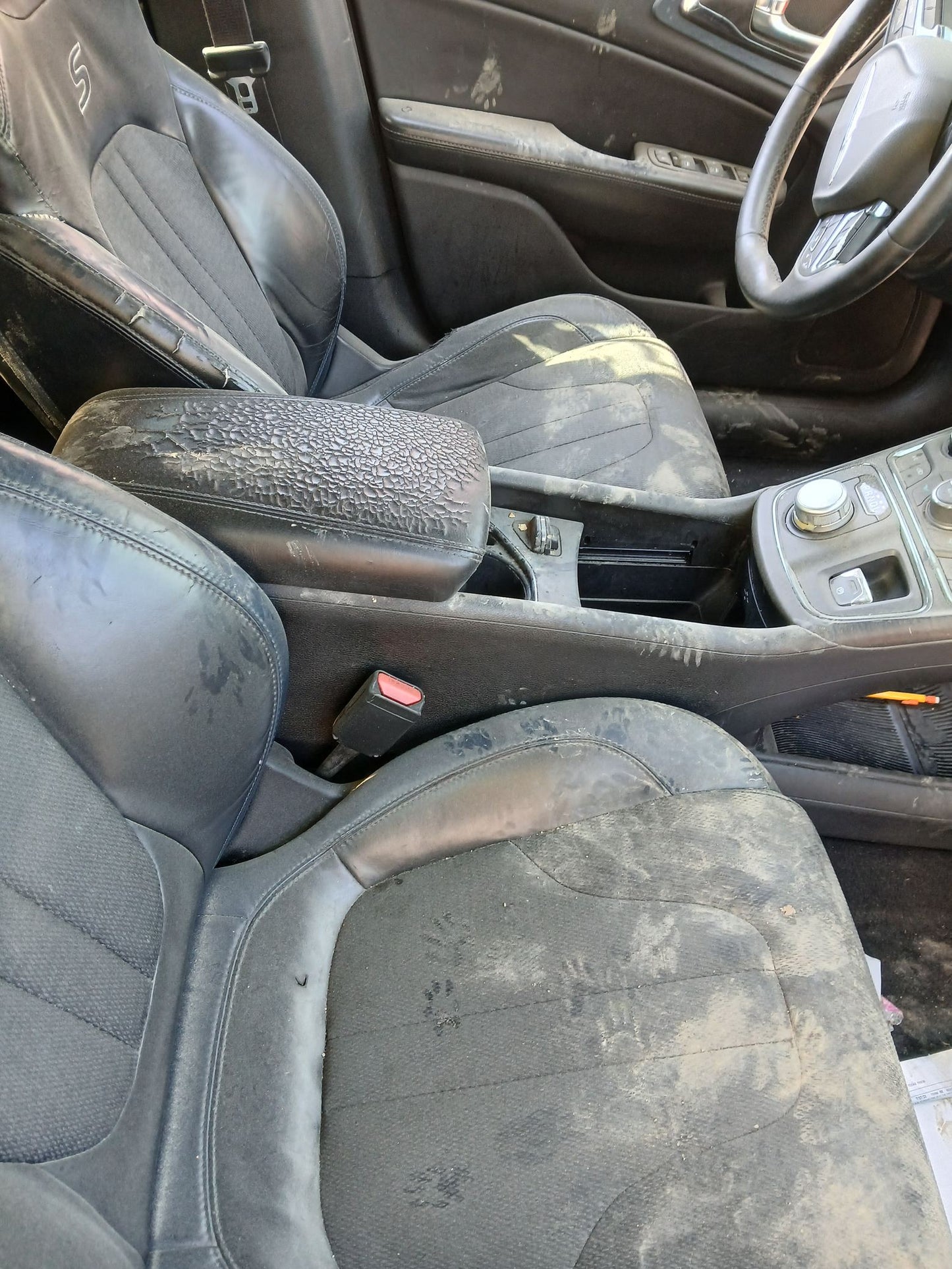 Knuckle Spindle Front Driver Side 2015 - 2017 Chrysler 200