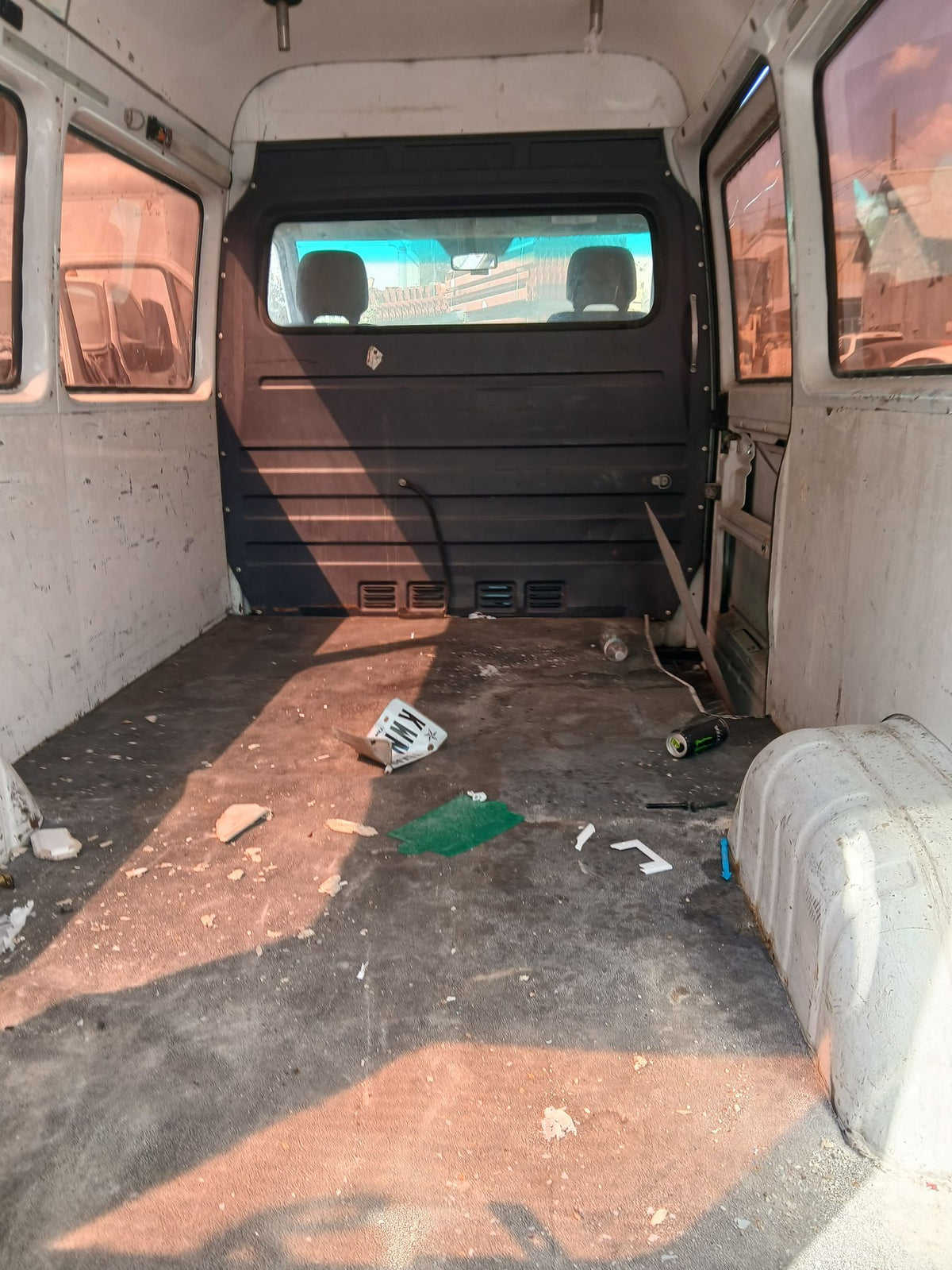 Brake Caliper Front Passenger Side 2003 - 2006 Dodge Sprinter Cargo
