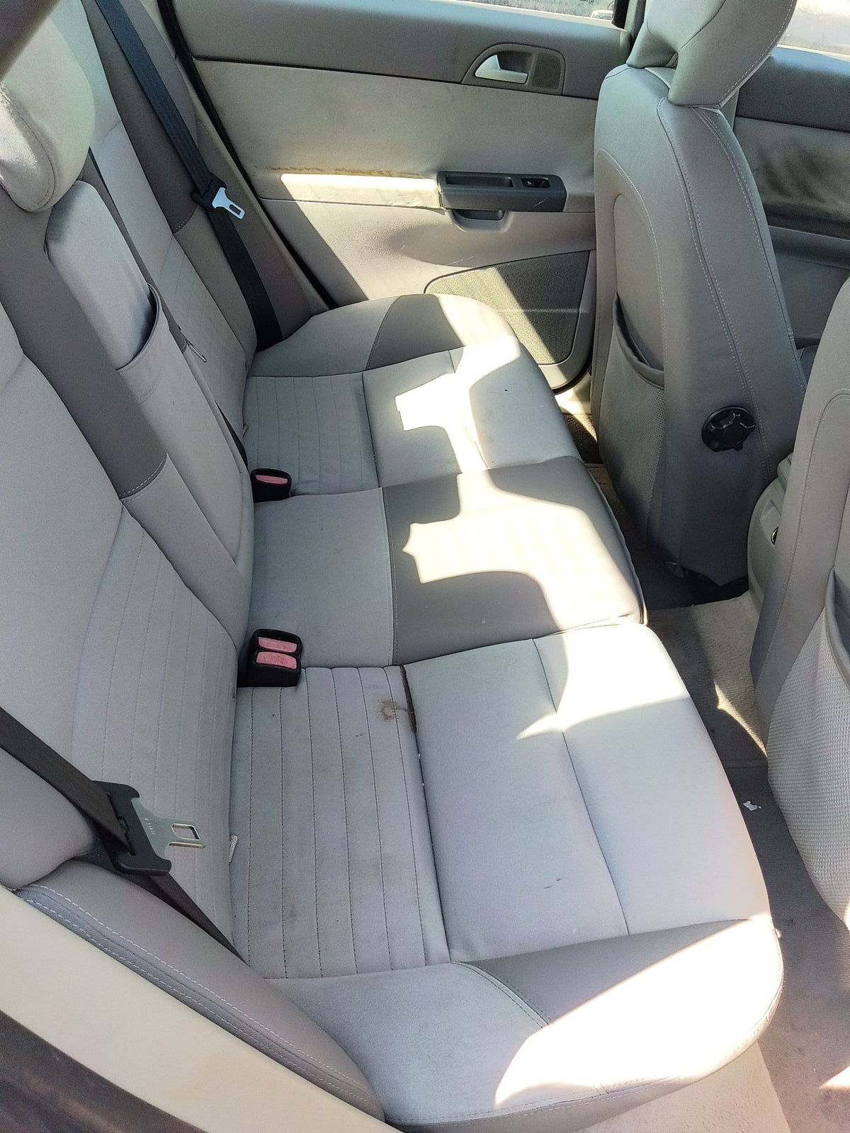 Rear Shock Absorber Passenger Side 2000 - 2004 Volvo S40
