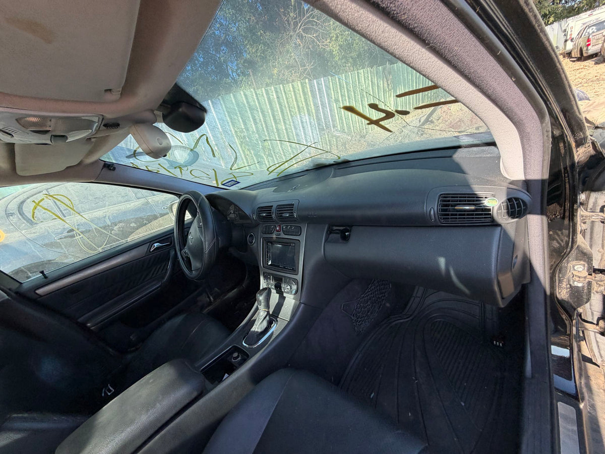 Rocker Panel Molding Passenger Side 2001 - 2007 Mercedes-Benz C-Class