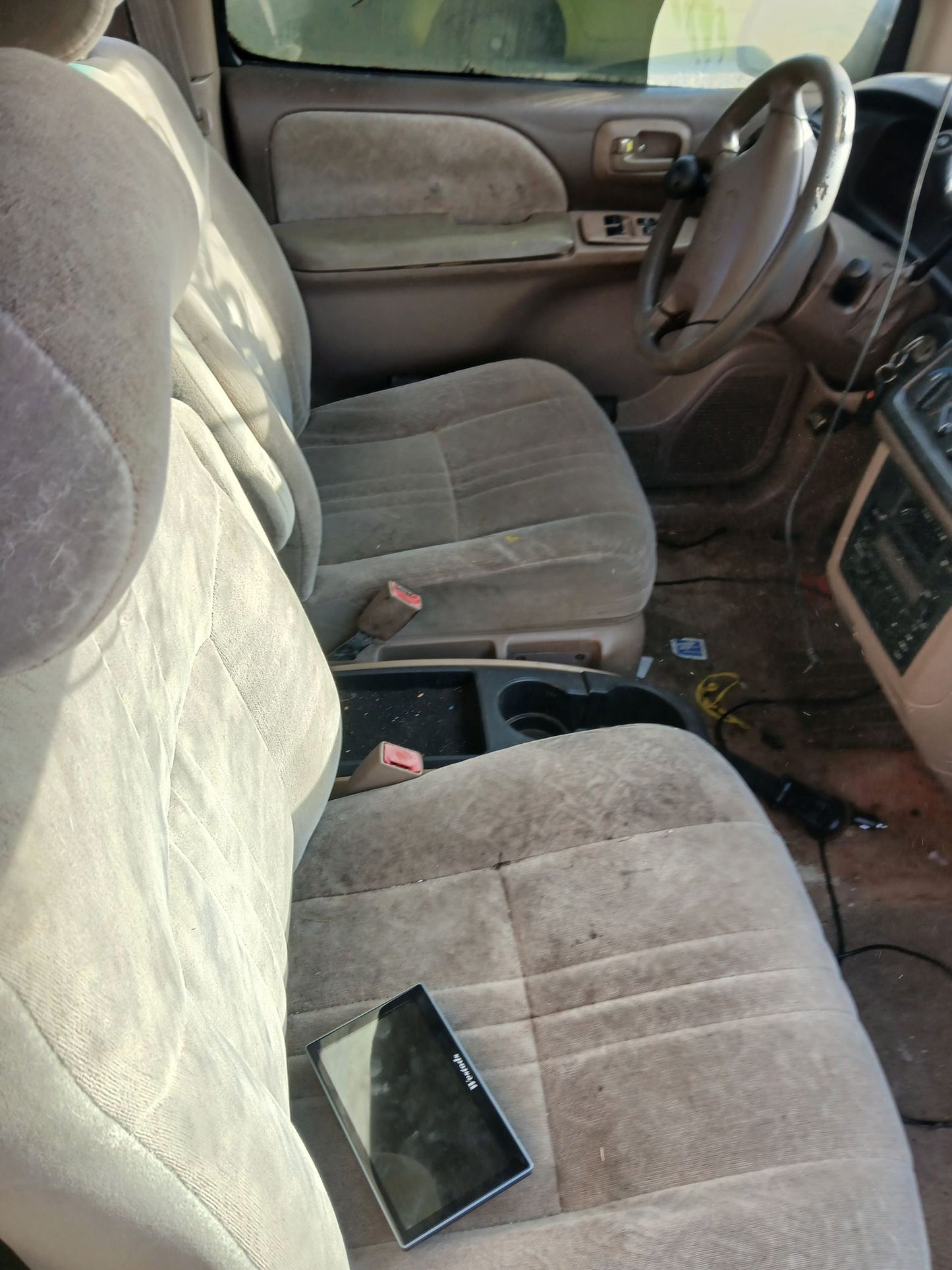 Seat Assembly Second Row Driver Side 1998 - 2003 Toyota Sienna
