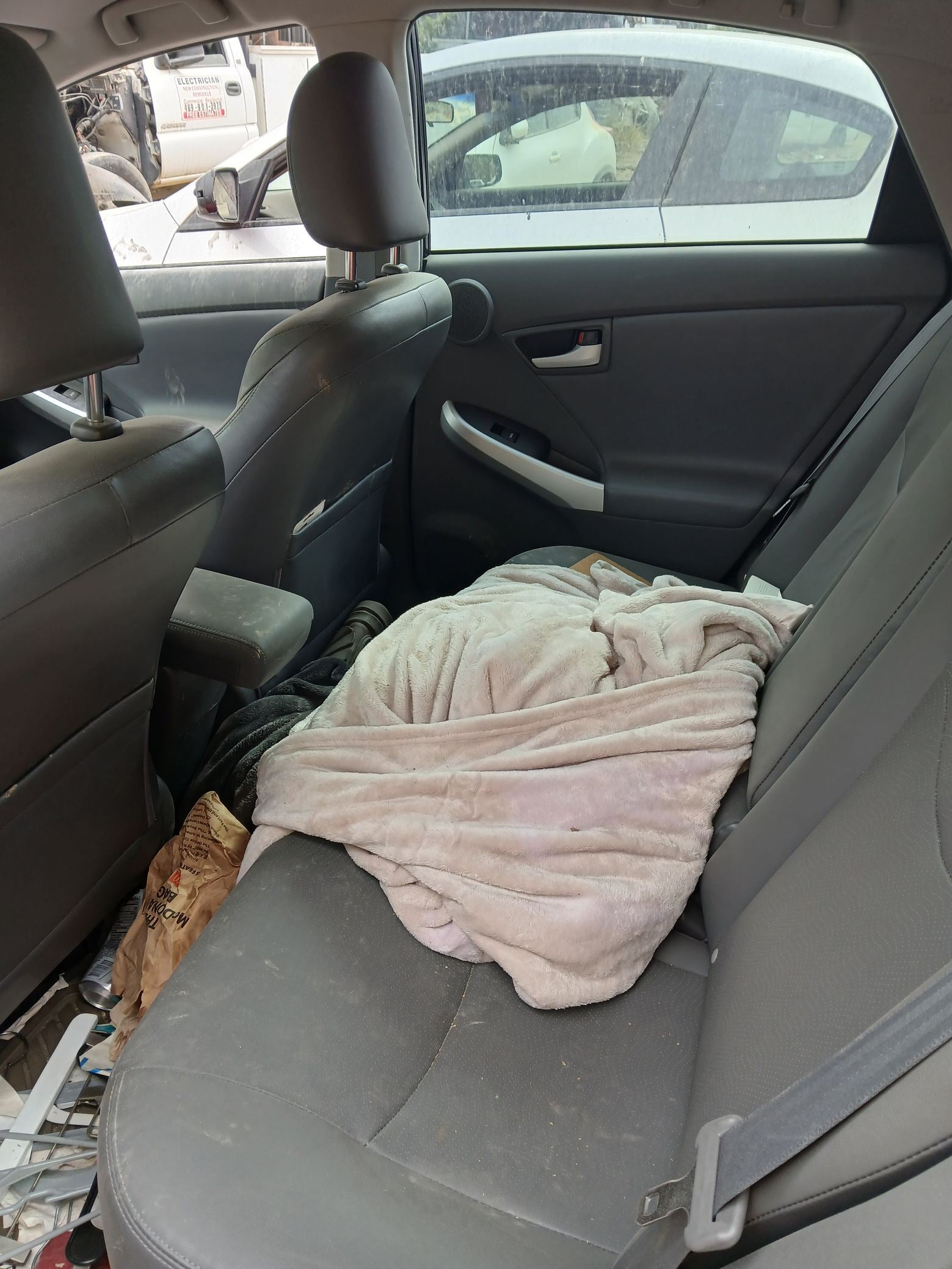 Strut Front Passenger Side 2010 - 2015 Toyota Prius