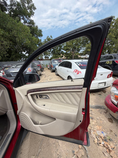 Fog Light Driver Side 2010 - 2019 Ford Taurus