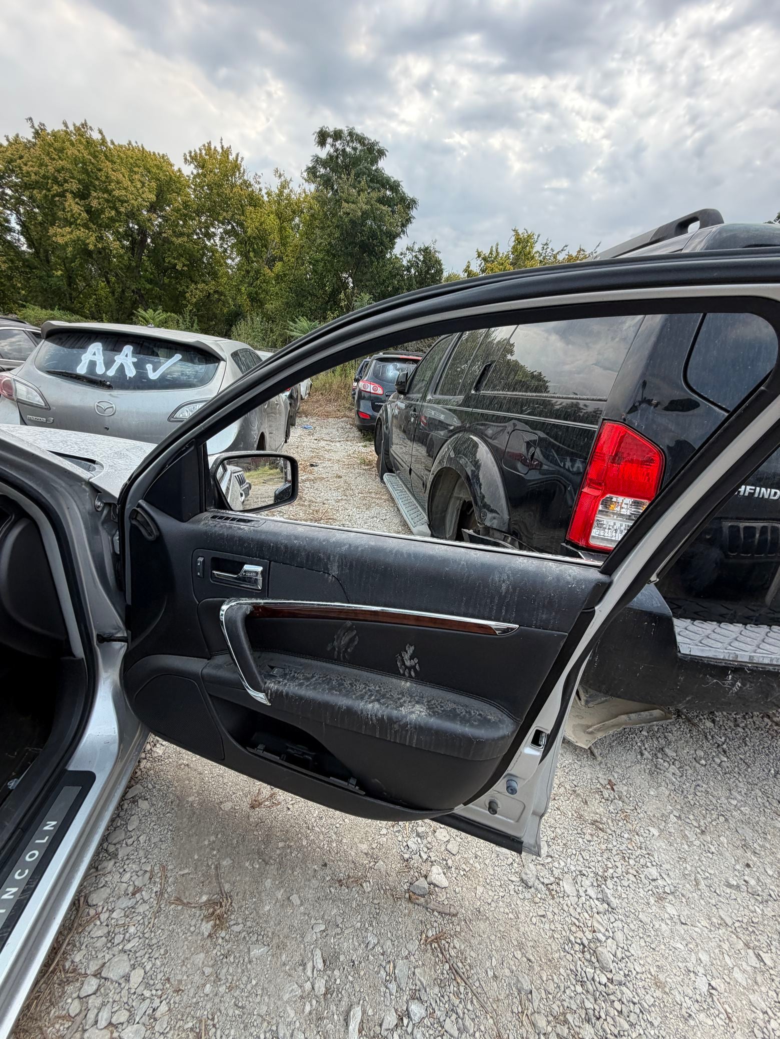 Door Trim Panel Front Driver Side 2006 - 2012 Lincoln MKZ Hybrid