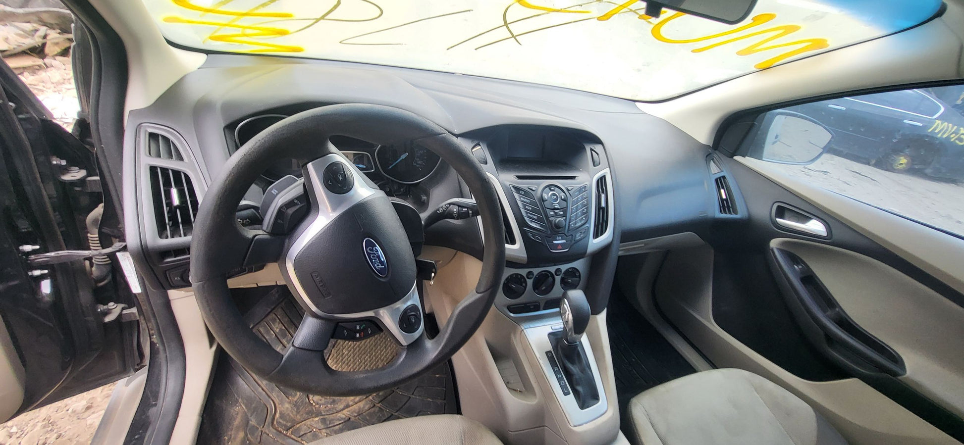 Knuckle Hub Front Passenger Side 2012 - 2018 Ford Focus