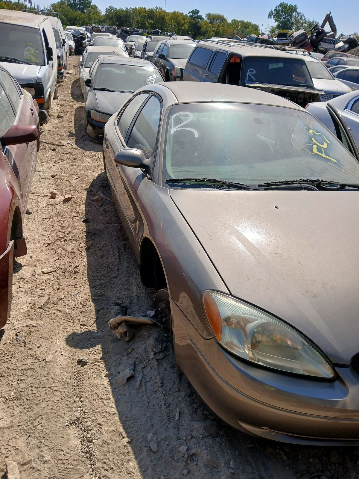 Bumper Cover Front 2000 - 2007 Ford Taurus