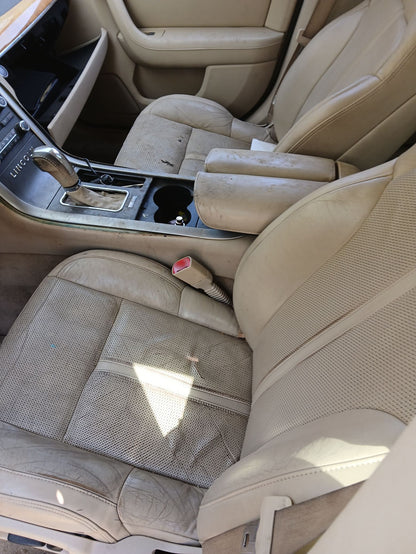 Fuse Box Engine Compartment 2009 - 2016 Lincoln MKS
