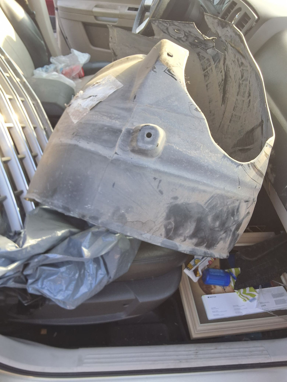 Seat Belt Retractor Front Passenger Side 2005 - 2010 Chrysler 300