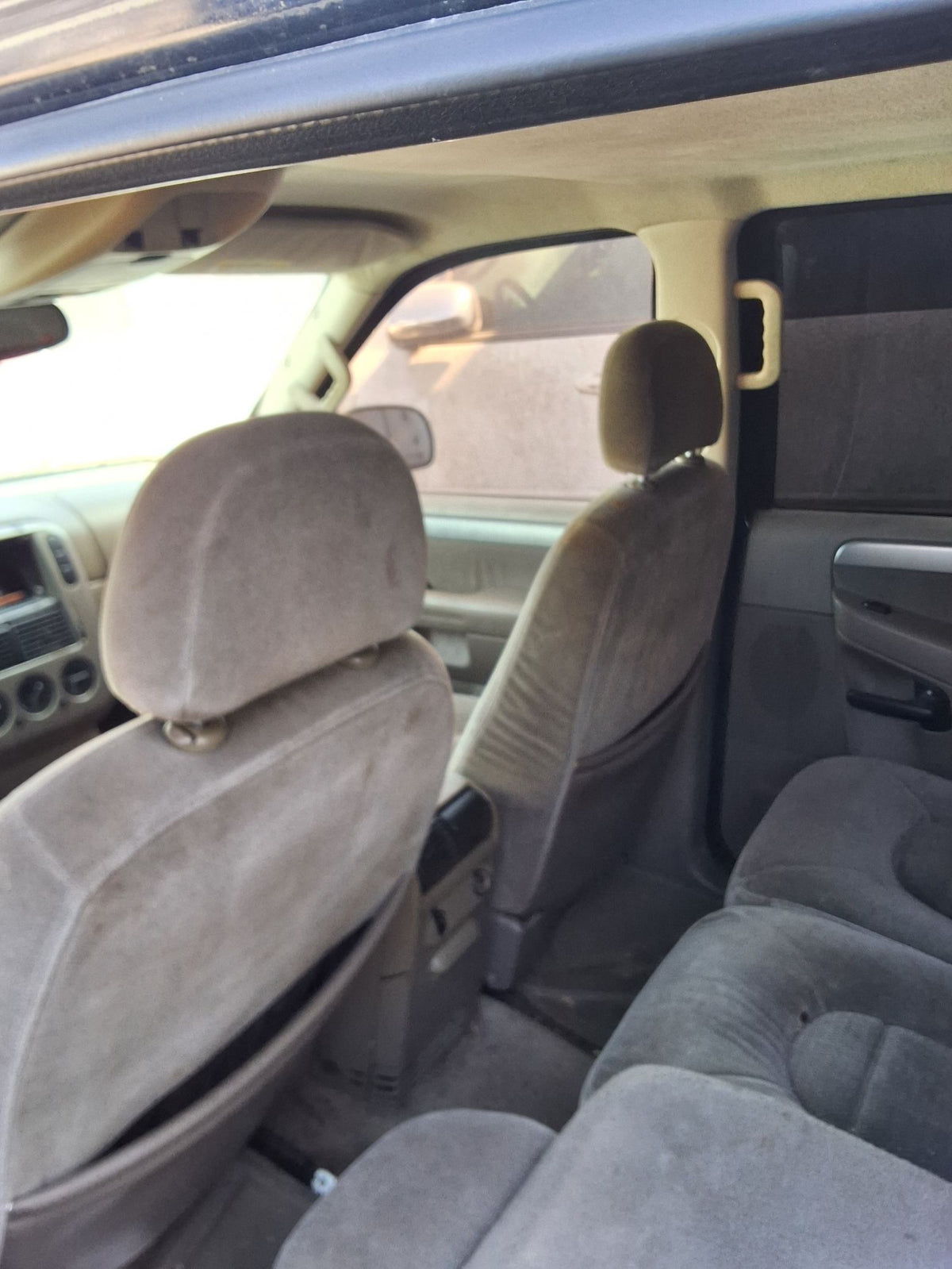 Door Window Glass Front Driver Side 2002 - 2005 Ford Explorer