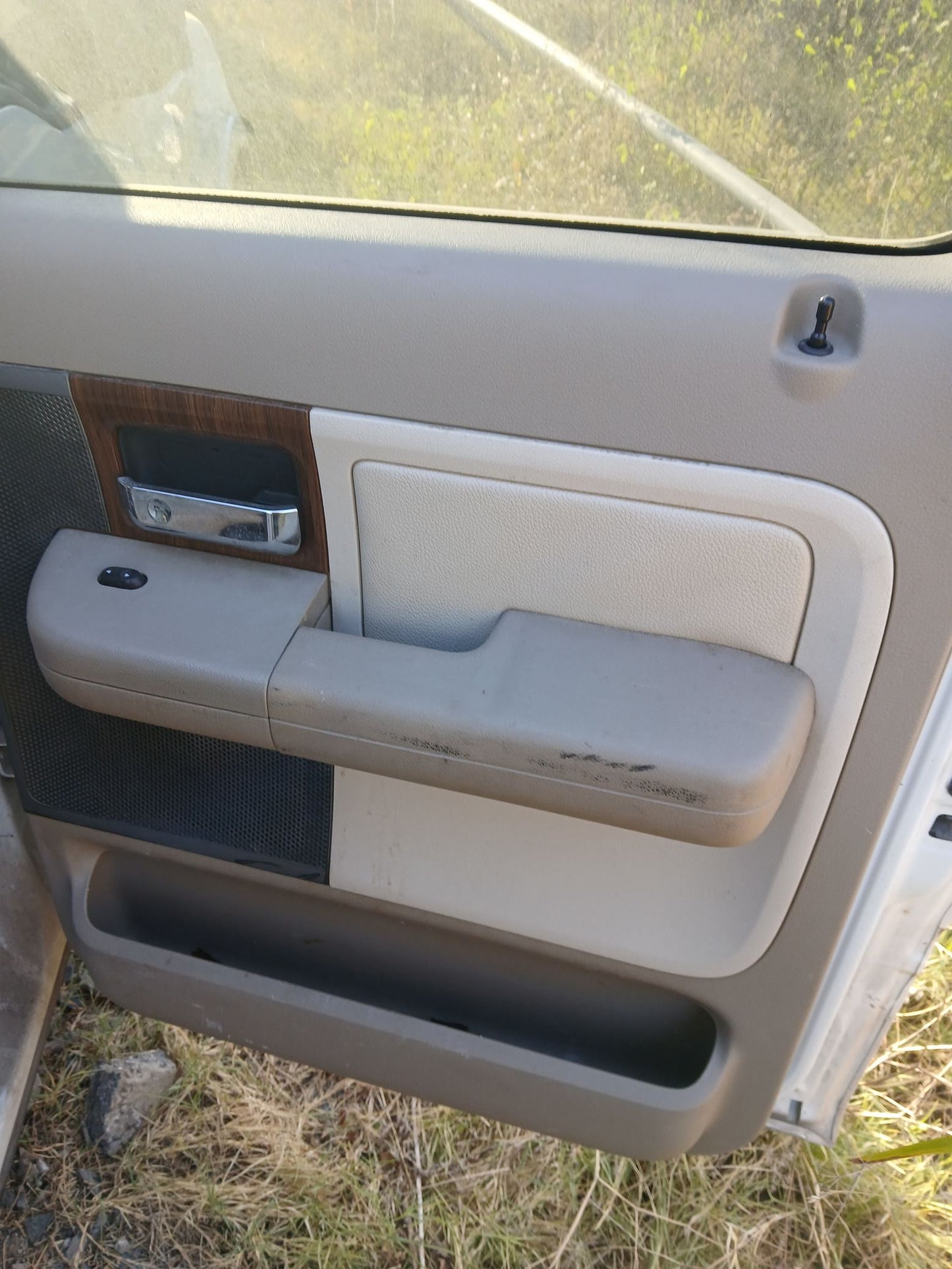 Inside Door Handle Front Driver Side 2004 - 2008 Ford F-150