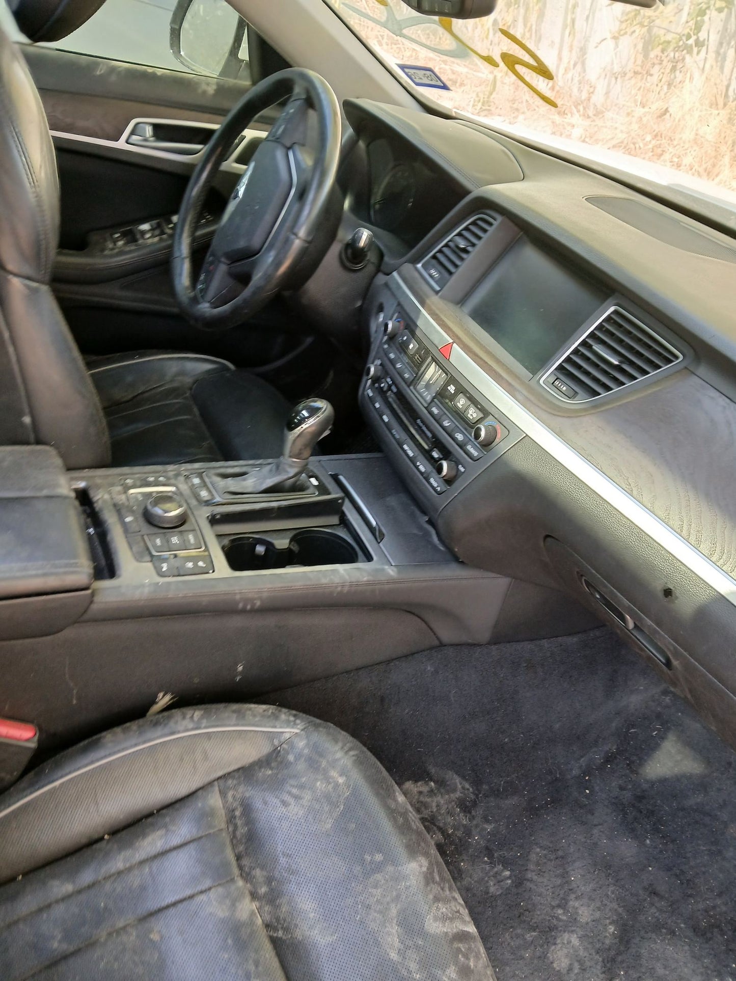 Door Panel Front Driver Side 2015 - 2016 Hyundai Genesis