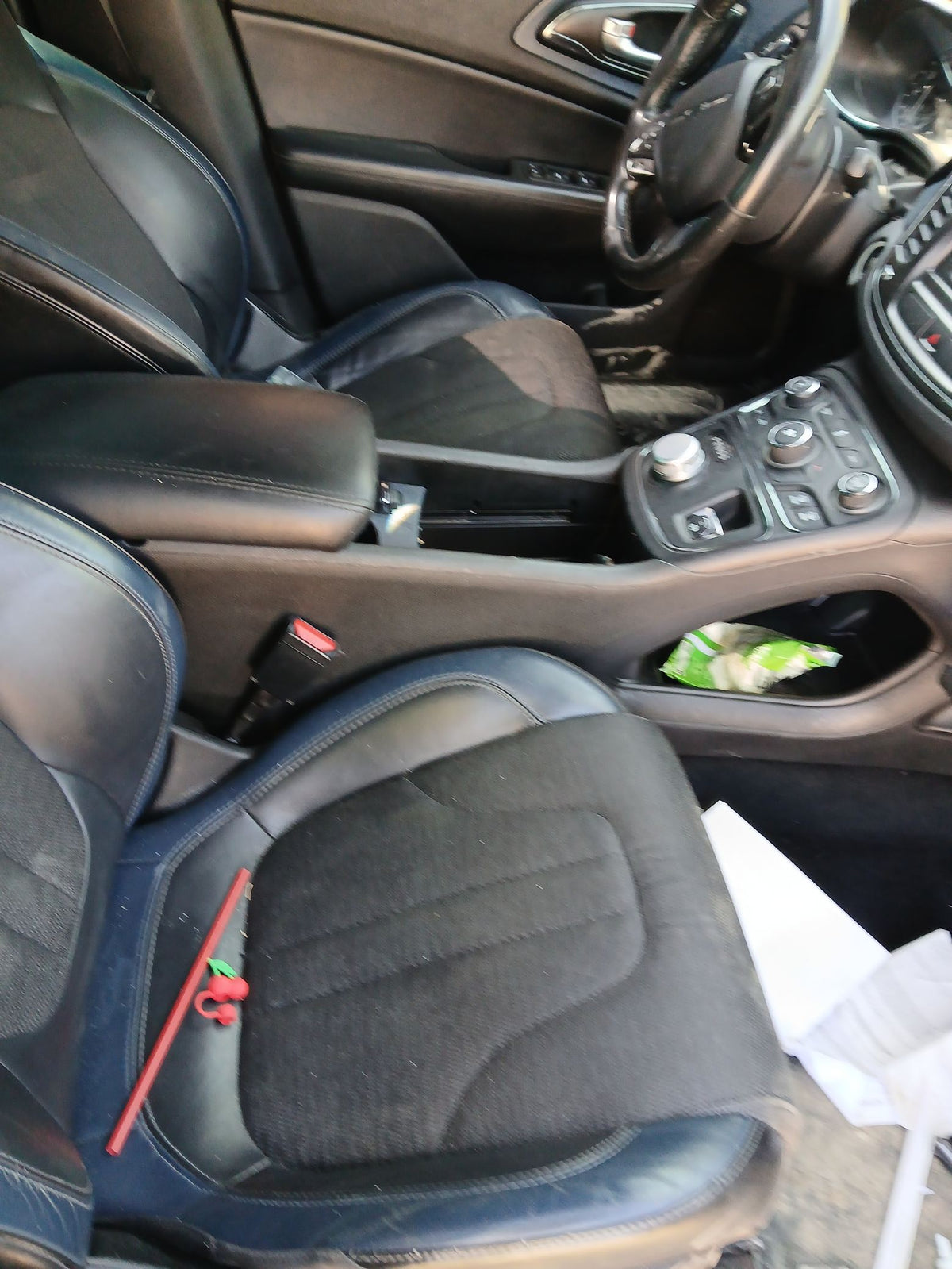 Headlight Passenger Side 2015 - 2017 Chrysler 200