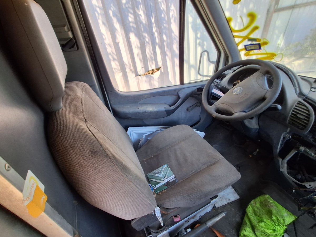 Vent Window Glass Front Driver Side 2003 - 2006 Dodge Sprinter