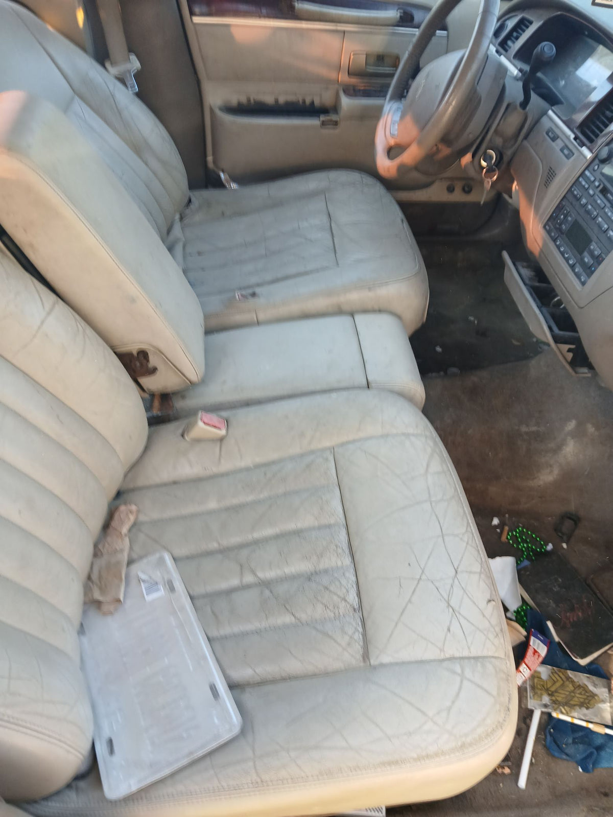 Front Seat Assembly Driver Side 1998 - 2011 Lincoln Town Car