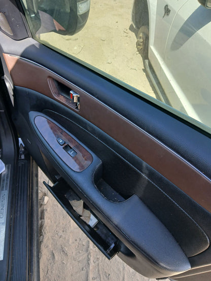 Shock Absorber Rear Passenger Side 2009 - 2014 Hyundai Genesis