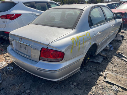 Intake Manifold 1999 - 2005 Hyundai Sonata