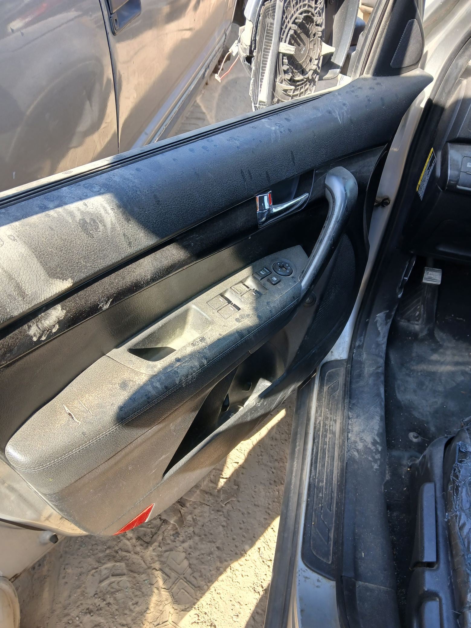 Interior Door Handle Rear Passenger Side 2011 - 2015 Kia Sorento