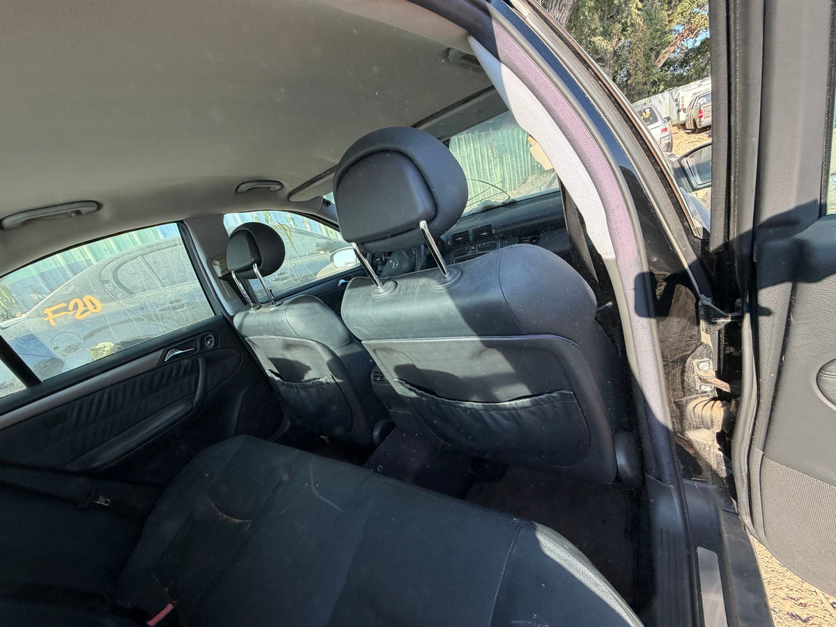 Headlight Passenger Side 2001 - 2007 Mercedes-Benz C-Class