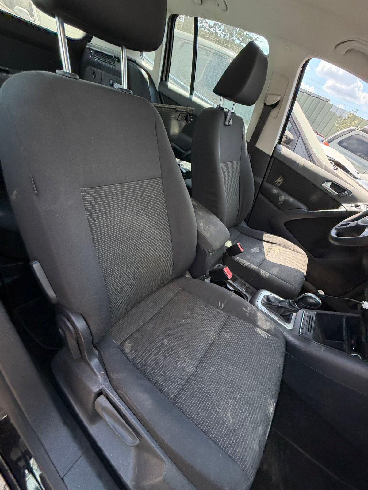 Seat Belt Rear Passenger Side 2009 - 2017 Volkswagen Tiguan
